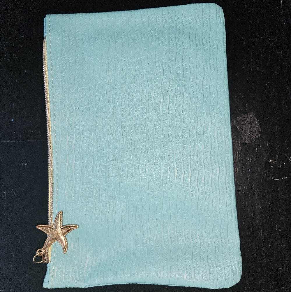 Ipsy makeup bag